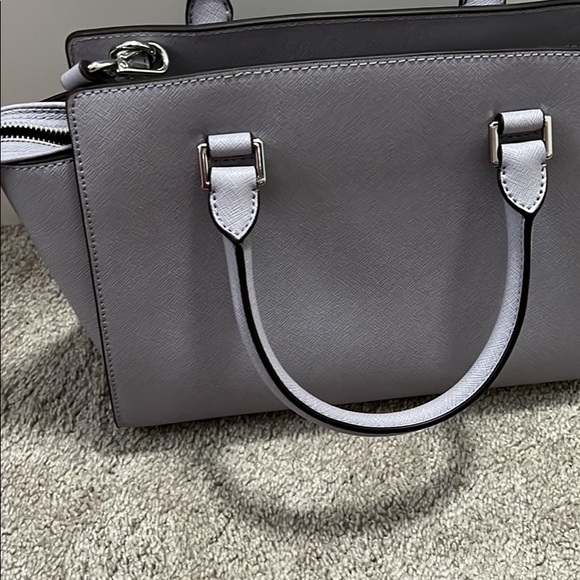 Michael Kors Voyageur Medium Tote Bag - Picture 2 of 4